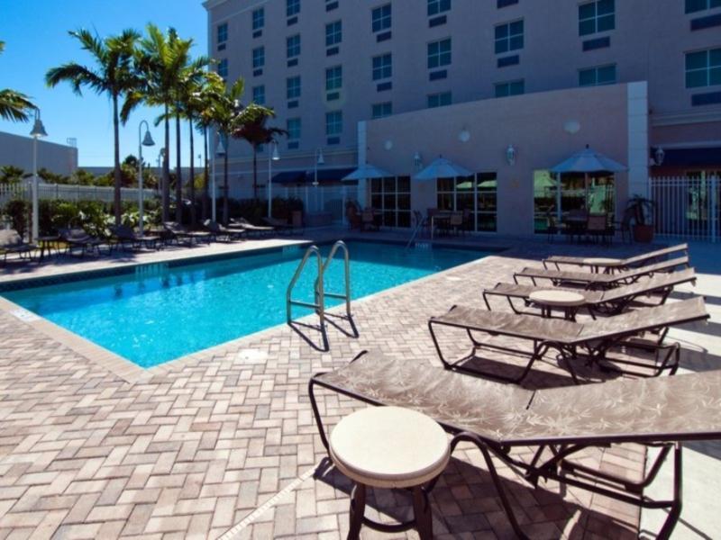 Holiday Inn Express & Suites Miami Airport East, An Ihg Hotel Exteriér fotografie